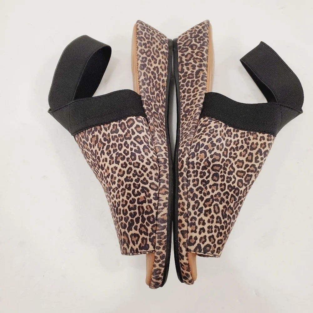 NEW Gentle Souls by Kenneth Cole Demi Wedge Ankle Strap Sandal Animal Print